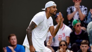 Wimbledon 2022: Kyrgios đòi trọng tài đuổi Tsitsipas