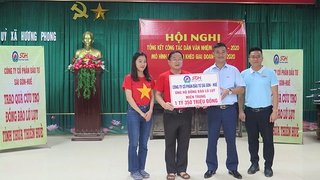 Nhìn lại hành trình thiện nguyện miền Trung của Hoa hậu Việt Nam 2020