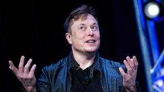 Tỷ phú Elon Musk bán hàng triệu cổ phiếu của hãng xe điện Tesla
