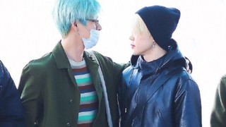 Khoảnh khắc ngọt ngào của cặp tri kỷ BTS V và Jimin trước khi đổ bộ Grammy