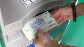 Cảnh báo tội phạm sử dụng công nghệ cao chiếm đoạt tiền trong thẻ ATM