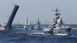 VIDEO: Choáng ngợp với màn phô diễn sức mạnh của Hải quân Nga