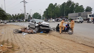 Hà Nội: Tai nạn giao thông nghiêm trọng, 2 người tử vong