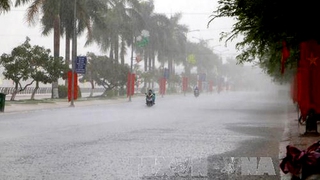 Chiều tối mai, Hà Nội đón 'cơn mưa vàng' giải nhiệt, nhiệt độ khoảng 30 - 32 độ C