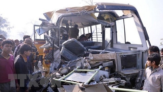 Ấn Độ: Xe buýt lao xuống đập khiến gần 30 người thương vong