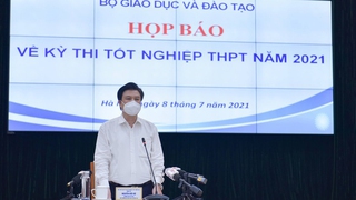 Thi tốt nghiệp THPT 2021: Lọt đề thi Toán do thí sinh tại Quảng Bình mang điện thoại vào phòng thi