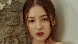 Nancy Momoland hóa nữ thần trên bìa tạp chí mới