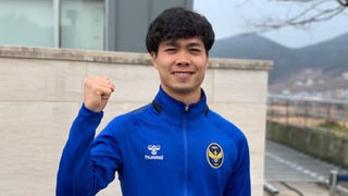 Incheon United tung trò đùa ngày Cá tháng tư về Công Phượng