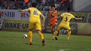 SHB Đà Nẵng 0-2 SLNA: Hà Đức Chinh mờ nhạt, SHB Đà Nẵng trắng tay trên sân nhà