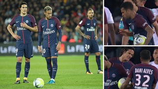 Neymar và Cavani đánh nhau và bị cách ly ở phòng thay đồ của PSG