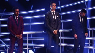 Ronaldo nhắc tên Messi và Neymar khi nhận giải Cầu thủ xuất sắc nhất thế giới