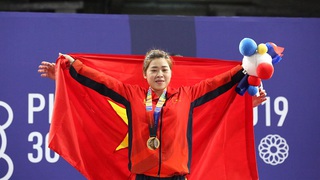 Hoàng Thị Duyên giành HCV SEA Games sau chiến thắng tuyệt đối ở nội dung cử tạ 59kg