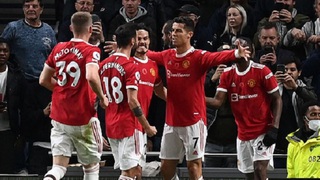 ĐIỂM NHẤN Tottenham 0-3 MU: Solskjaer dũng cảm thay đổi, chiến thắng của Ronaldo