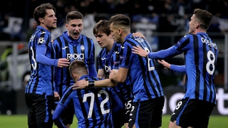 Soi kèo nhà cái Atalanta vs Venezia. Nhận định, dự đoán bóng đá Ý (00h30, 1/12)