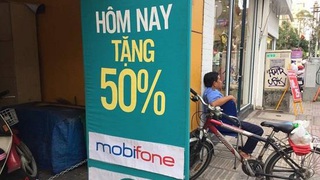 Đổ xô nạp thẻ điện thoại để hưởng khuyến mãi 50% lần cuối