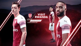 Sao Arsenal mặc quần ngược, bị chê 'quảng cáo rẻ tiền' ngày ra mắt áo đấu