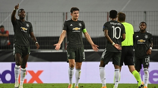 MU 1-2 Sevilla: Trọng tài sai lầm dù tham khảo VAR, MU nhận bàn thua oan