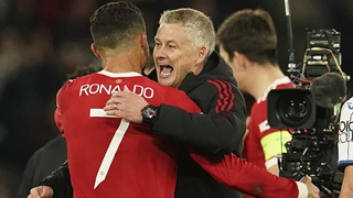 Solskjaer: 'Ai muốn chỉ trích Ronaldo thì hãy nhìn đi'