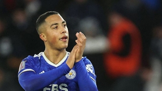 Vì sao Youri Tielemans là câu trả lời hoàn hảo cho tuyến giữa của MU?