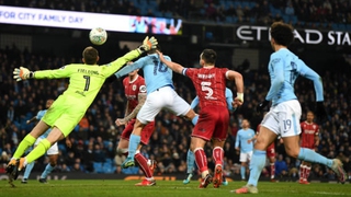 ĐIỂM NHẤN Man City 2-1 Bristol: Man City thắng nhọc, cần mua Sanchez ngay tháng Giêng