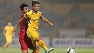 'Sao' U23 Việt Nam cứu Hà Nội FC khỏi trận thua, Viettel chia điểm SLNA