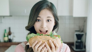 ‘Nữ thần sắc đẹp’ Tzuyu Twice tiết lộ bí quyết ăn uống vừa khỏe vừa đẹp