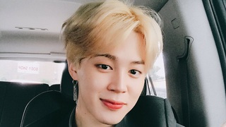 BTS: Jimin nổi da gà khi nghe bài hát fan Việt viết tặng