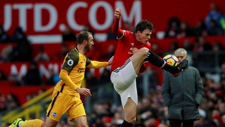 Chơi tuyệt hay trước Brighton, Lindelof lại được so sánh với Vidic