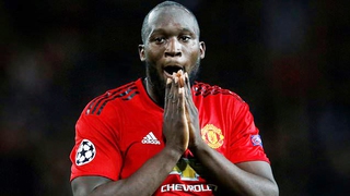 Vấn đề của M.U: Lukaku quá vô hại, hàng thủ nào cũng thích đối đầu