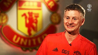 Ole Gunnar Solskjaer: 'Chỉ cần ra sân nở nụ cười và tự hào vì đã được chơi cho M.U'