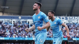 Man City 5-0 Newcastle: Bỏ cách Liverpool, Man City rộng cửa vô địch