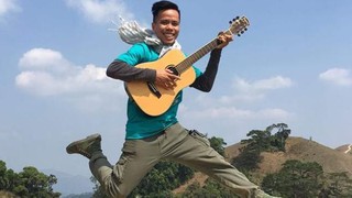 Chàng trai đi bộ xuyên Việt 113 ngày tiêu đúng 100 ngàn ra mắt sách