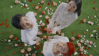 K-ICM tung MV 'Fever', kết hợp với 'cậu bé tóc hồng' 19 tuổi