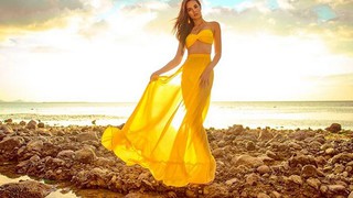 Ngắm vẻ gợi cảm của tân Hoa hậu Hoàn vũ 2018 Catriona Gray