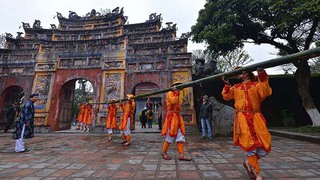 Nghi lễ tôn nghiêm và quyền lực ngày Tết Nguyên đán trong các cung đình Việt Nam xưa