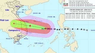 Bão số 9 mạnh thêm giật cấp 17 đổ bộ từ Đà Nẵng đến Phú Yên