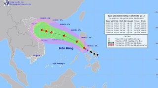 Bão Conson khiến Biển Đông biển động rất mạnh