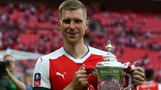 Với Per Mertesacker, bộ não chứ không phải tốc độ mới tạo nên khác biệt