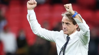 Roberto Mancini: 'Tôi thực sự muốn ngả mũ trước Tây Ban Nha'