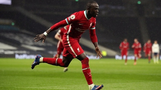 Tottenham 1-3 Liverpool: Mane bùng nổ đưa Liverpool trở lại Top 4