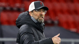 Klopp: 'Nhiều người hy vọng Liverpool trượt chân lần nữa'