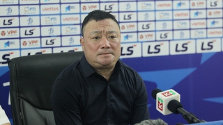 HLV Trương Việt Hoàng giải tỏa áp lực sau trận thắng Sài Gòn