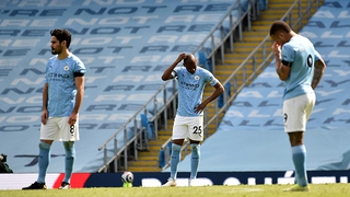 ĐIỂM NHẤN Man City 1-2 Leeds: Trả giá vì xoay vòng. Bielsa trên cơ Guardiola mùa này