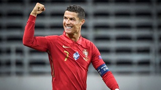 Ronaldo được khắc tượng tại Ấn Độ