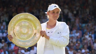 Wimbledon 2022 bị chế nhạo sau khi tay vợt gốc Nga vô địch