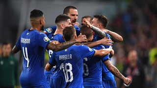 VIDEO Italy 2-1 Bosnia & Herzegovina: 'Siêu phẩm' sút xa của Insigne gây sốt