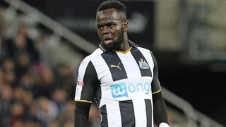 Thế giới bóng đá bàng hoàng sau sự ra đi của Cheick Tiote ở Trung Quốc