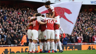 Arsenal 3-1 Burnley: Aubameyang lập cú đúp, Arsenal tìm lại chiến thắng