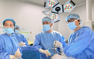 Mối duyên đặc biệt và quyết định phẫu thuật khớp gối tại Việt Nam của nguyên Đại sứ Palestine