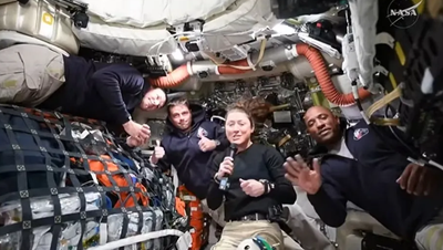 Hé lộ cuộc sống trên tàu vũ trụ của phi hành đoàn Artemis II